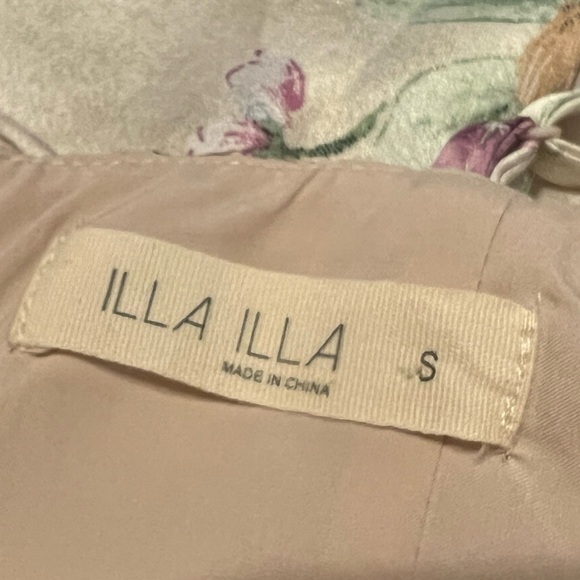 Top - Picture 2 of 3